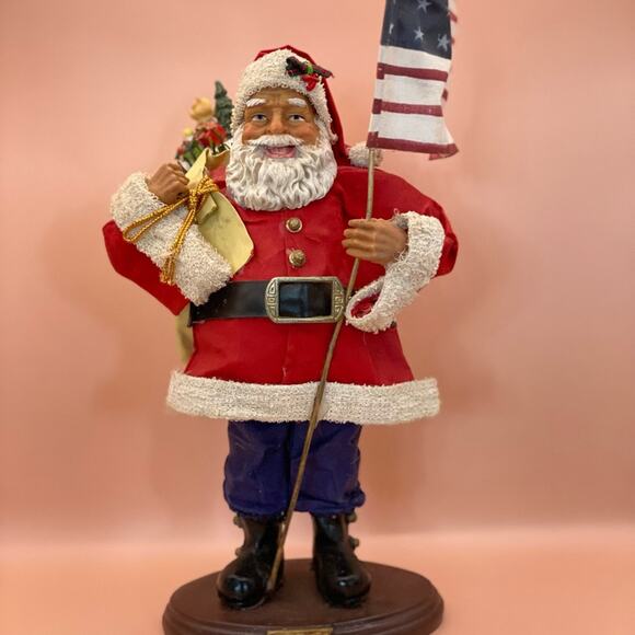 Vintage Cloth Tique?  Santa with Toy Bag and American Flag - Picture 2 of 8